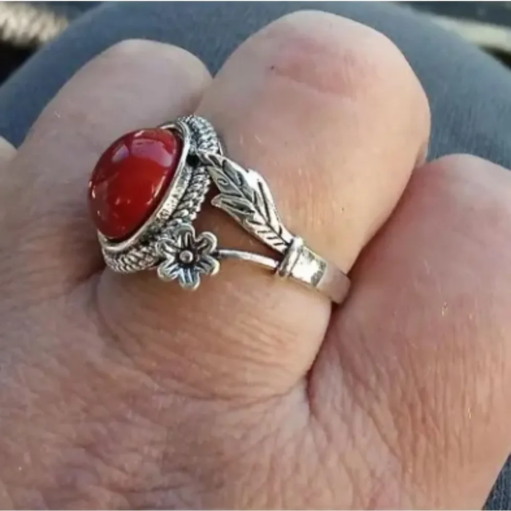 Vintage Silver Ring with Red Stone sz 7